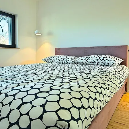 Villa Lush In Belavici With Pool & High-end Kitchen *