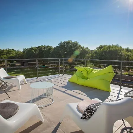 别墅 Lush In Belavici With Pool & High-end Kitchen Hreljići