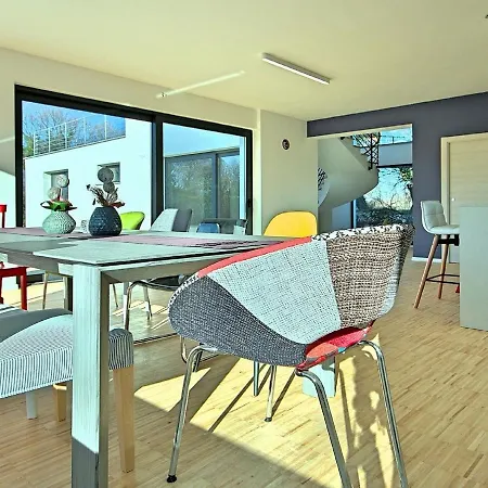 Lush In Belavici With Pool & High-end Kitchen *
