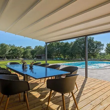 Lush In Belavici With Pool & High-end Kitchen Hreljići